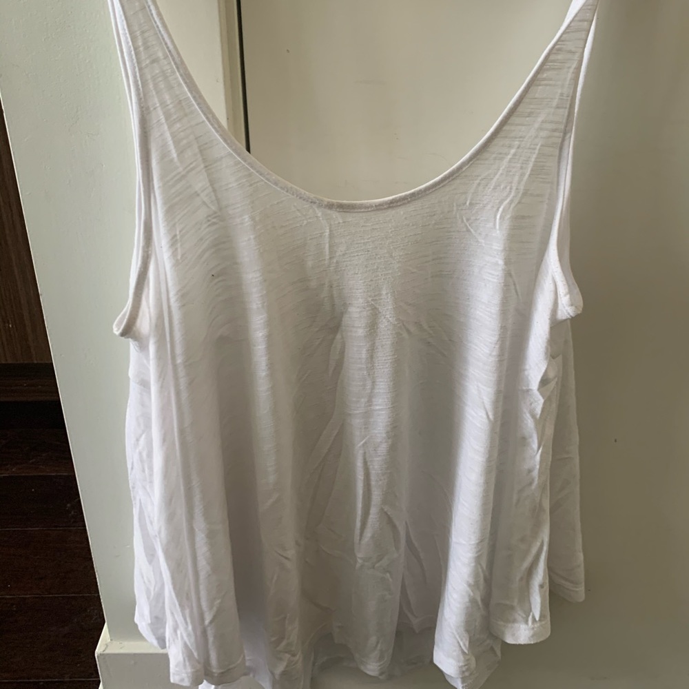 American eagle flowy tank top